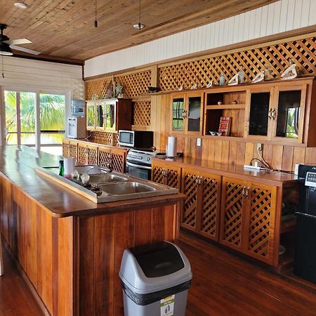 Ashton Court Belize Hotel Belize City Buitenkant foto