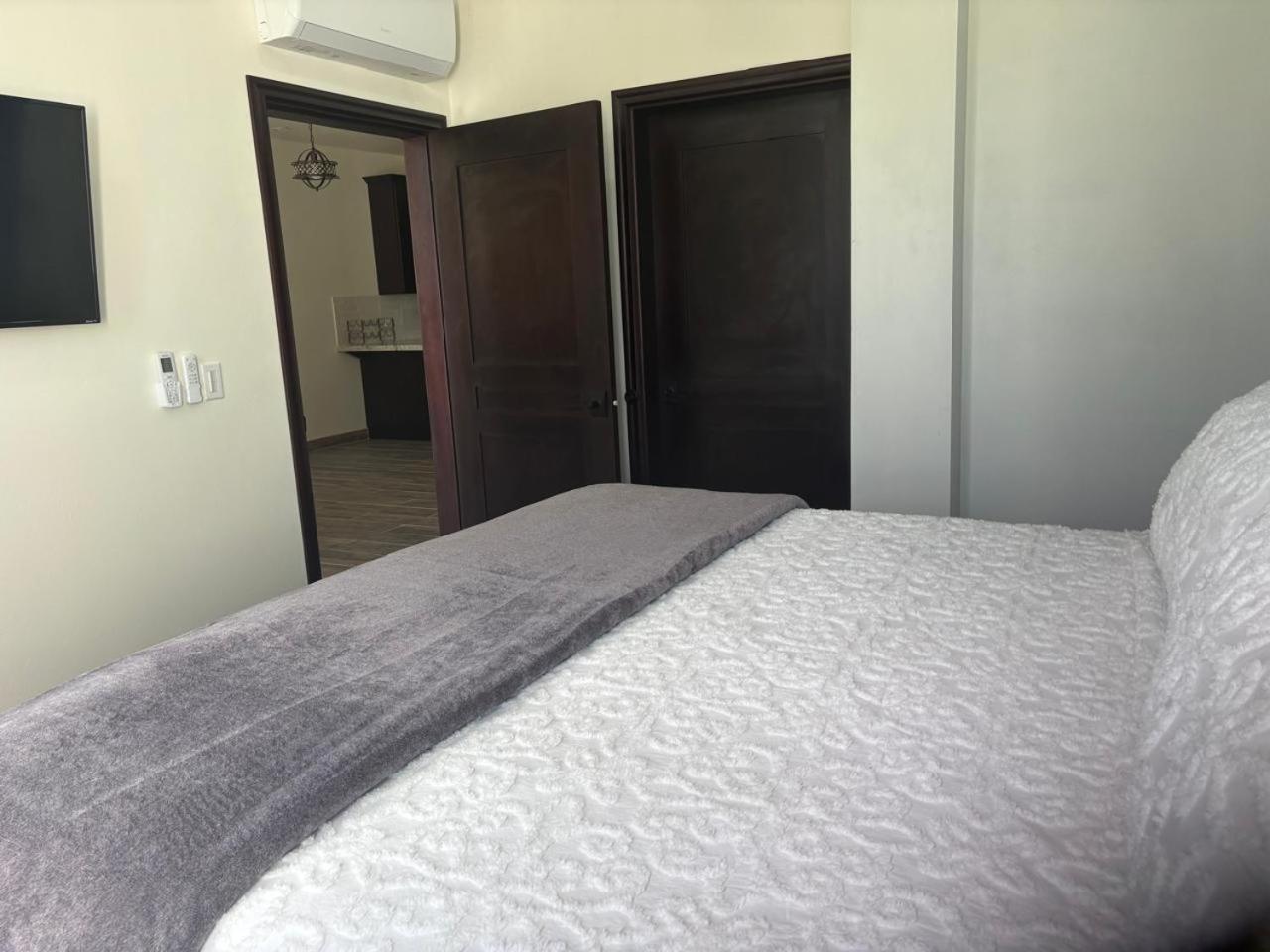 Ashton Court Belize Hotel Belize City Buitenkant foto
